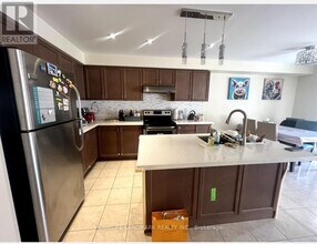 1083 Bur Oak Ave in Markham, ON - Building Photo - Building Photo