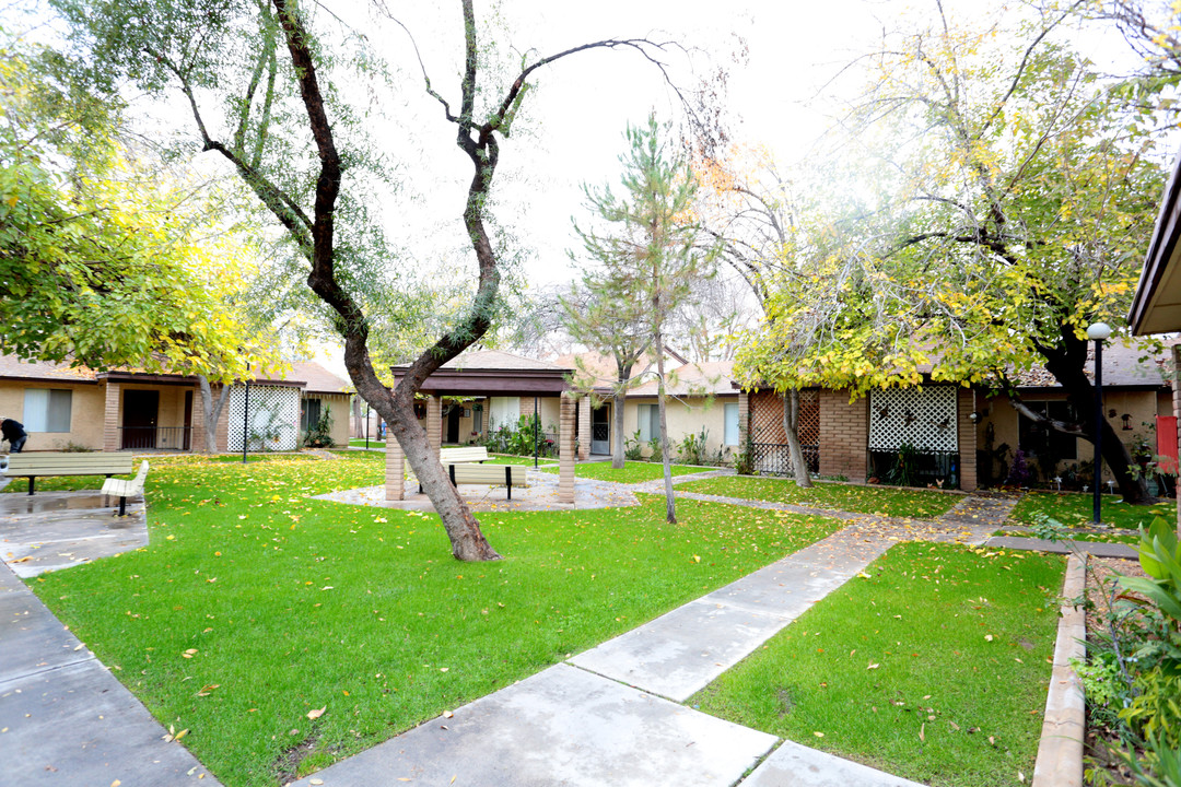 Casa De Paz Sunland Apartments in Phoenix, AZ - Building Photo