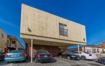 6641 Beck Ave in North Hollywood, CA - Foto de edificio - Other