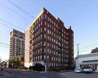 DeRenne Plaza Condominiums in Savannah, GA - Foto de edificio - Building Photo