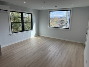 544 Locust Ave-Unit -1A in Port Chester, NY - Building Photo - Building Photo
