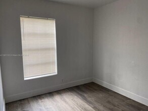 223 SW 3rd Ct in Deerfield Beach, FL - Building Photo - Building Photo