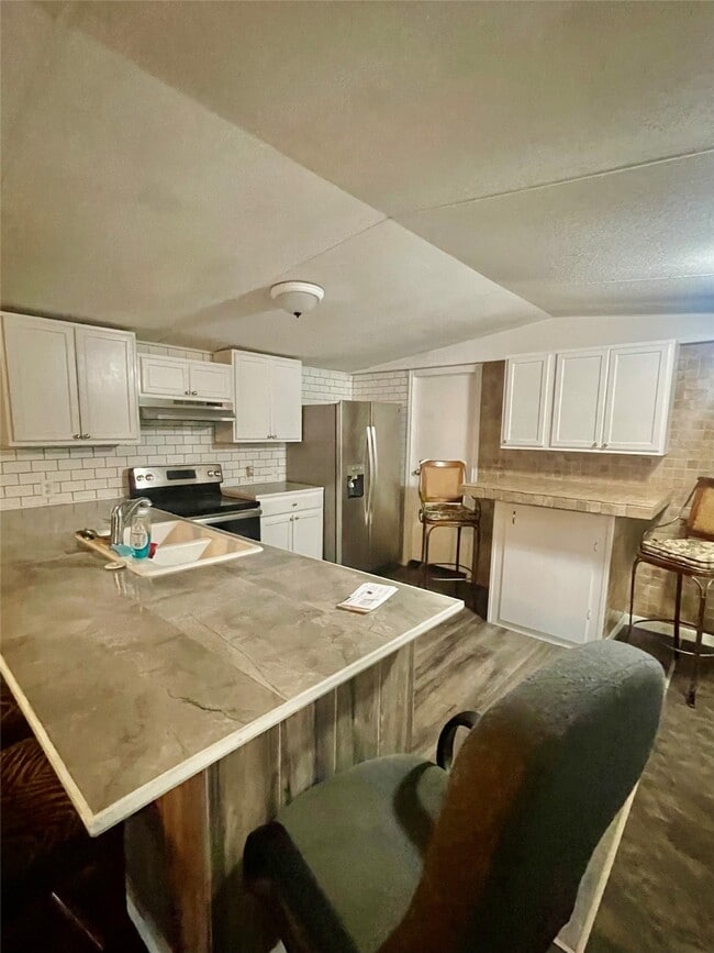 625 Golden Bend Dr in Highlands, TX - Building Photo - Building Photo