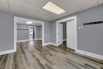 1290 Hall Ave in Lakewood, OH - Building Photo - Building Photo
