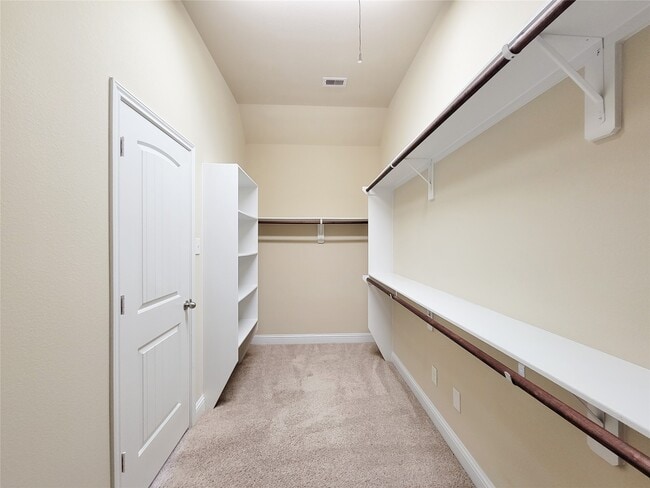 4102 Astoria Manor Ln