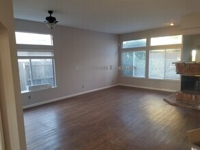 105 Kilcairn Ct in Folsom, CA - Building Photo - Building Photo