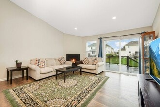 15101 Emory Cir in Apple Valley, MN - Building Photo - Building Photo