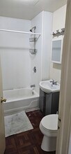 3130 N Richards St, Unit 3130 in Milwaukee, WI - Foto de edificio - Building Photo