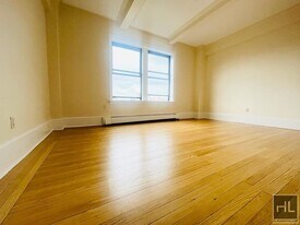 WEST 79 STREET in New York, NY - Building Photo