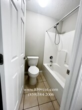 2870 Russell Dr in Hebron, KY - Building Photo - Building Photo