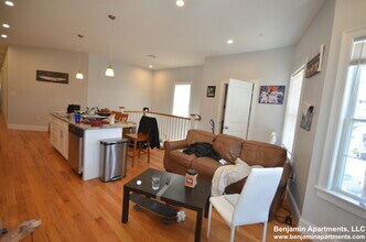 12 Islington St, Unit 1 in Boston, MA - Building Photo - Building Photo