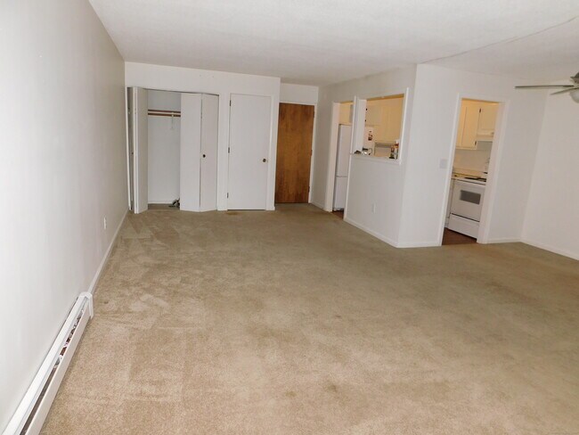 85 Oxbow Dr in Glastonbury, CT - Building Photo - Building Photo