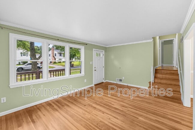 720 Woodburn Rd in Rockville, MD - Building Photo - Building Photo