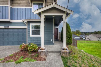 1927 200 St E in Spanaway, WA - Building Photo - Building Photo