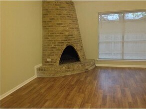 1601 Rutland Dr in Austin, TX - Building Photo - Building Photo