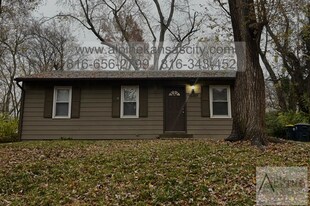 5111 N Bristol Ave in Kansas City, MO - Building Photo