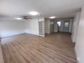 1242A 9th Ave in Honolulu, HI - Building Photo - Building Photo