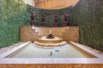 245 E 44th St in New York, NY - Building Photo - Building Photo