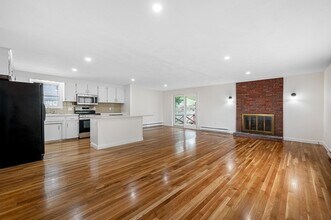 20 Winneconnett Rd in Worcester, MA - Building Photo - Building Photo