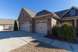 2121 S Meadows Dr in Huntsville, AL - Building Photo - Building Photo