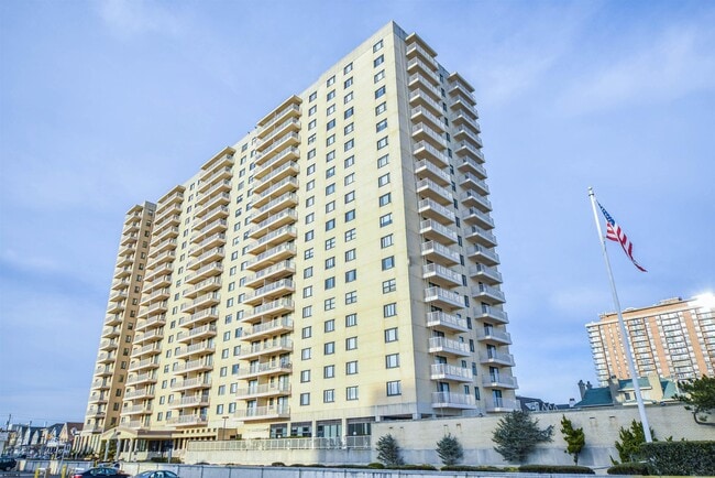 5000 Boardwalk in Ventnor City, NJ - Building Photo - Building Photo