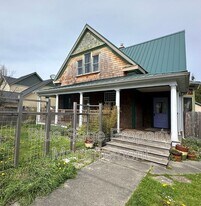 1226 Tremont St in Port Townsend, WA - Building Photo