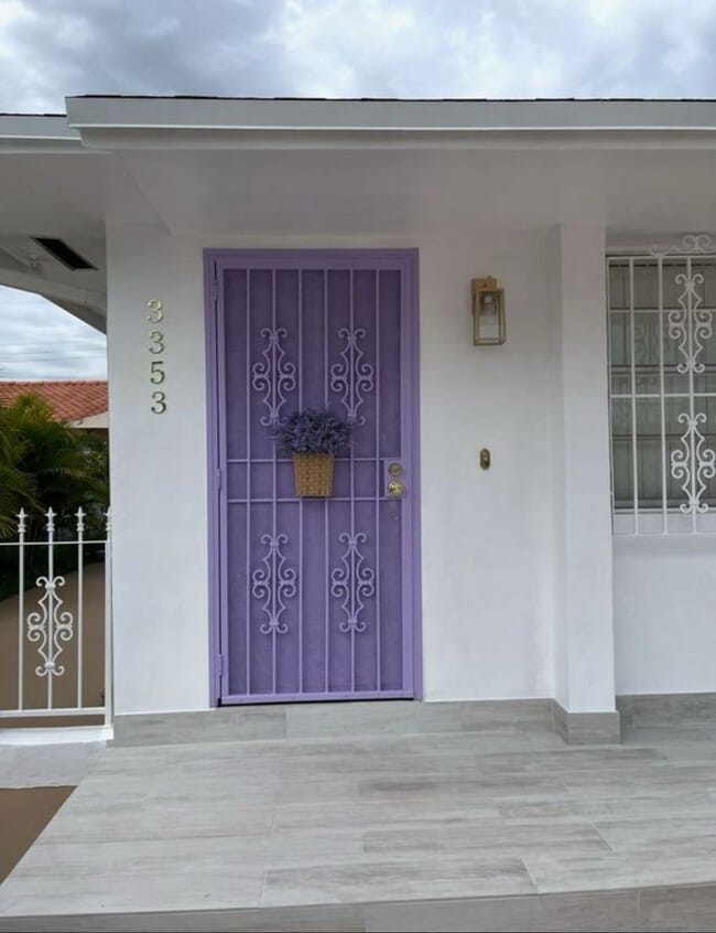 3353 SW 26th St in Miami, FL - Building Photo - Building Photo