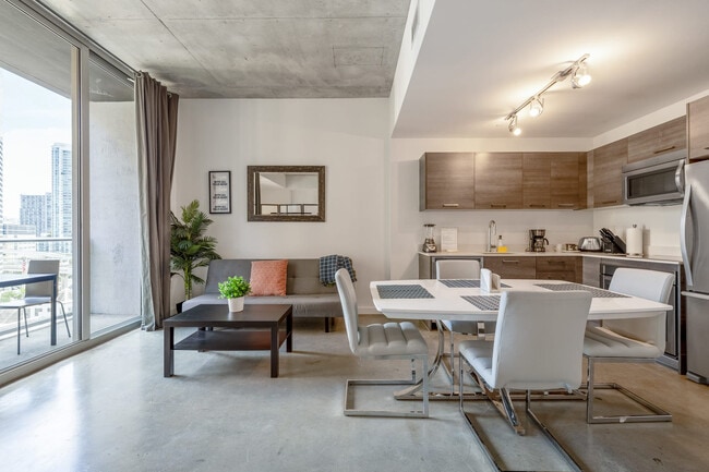 165 SE 1st St, Unit SI FL8-ID1044518P in Miami, FL - Building Photo - Building Photo