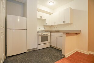911 W Lawrence Ave, Unit #1202 in Chicago, IL - Building Photo