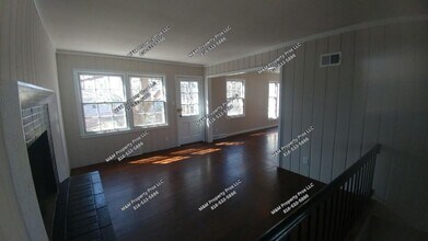 8432 Sagamore Rd in Leawood, KS - Building Photo - Building Photo