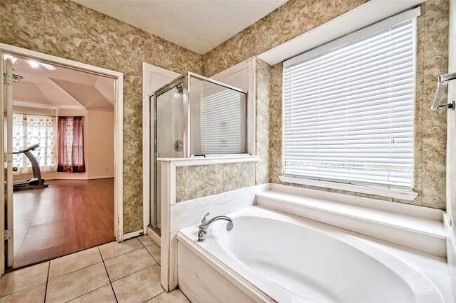 property at 6806 Rhodes Ct