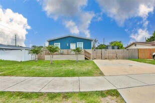 1169 8th Ave NE in Largo, FL - Building Photo