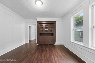 1052 E 10th St in Jacksonville, FL - Building Photo - Building Photo