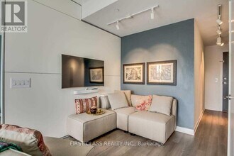 60 Berwick Ave in Toronto, ON - Building Photo - Building Photo