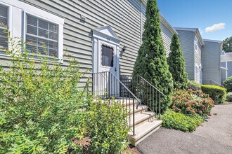 93 Ferry Ct in Stratford, CT - Building Photo - Building Photo