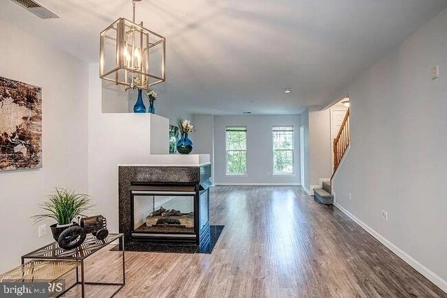 property at 1591 Leeds Castle Dr
