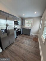 41 W Reliance Rd in Telford, PA - Building Photo