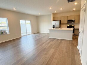 6318 Marinelli Dr S in Columbus, OH - Building Photo - Building Photo