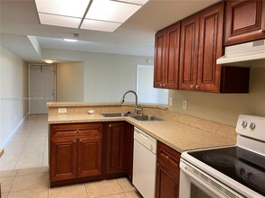 9144 W Atlantic Blvd in Coral Springs, FL - Building Photo - Building Photo