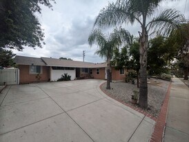 510 S College Ave in Claremont, CA - Building Photo