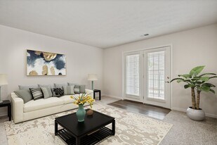 Cane Run Station in Louisville, KY - Building Photo