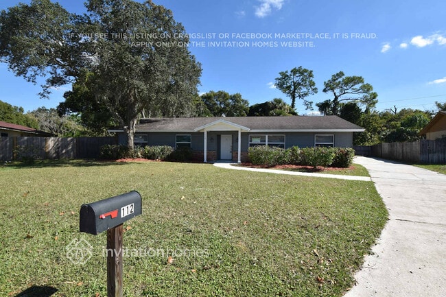 112 Cottesmore Cir W