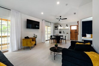 28 W Castillo Dr in St. Augustine, FL - Building Photo - Building Photo