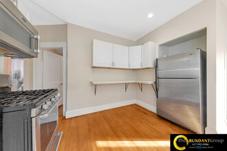 301 Alewife Brook Pky, Unit 2 in Somerville, MA - Building Photo - Building Photo