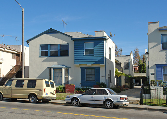 1164 S Fairfax Ave in Los Angeles, CA - Building Photo - Building Photo