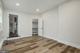 819 S 2nd St-Unit -2 in Philadelphia, PA - Building Photo - Building Photo