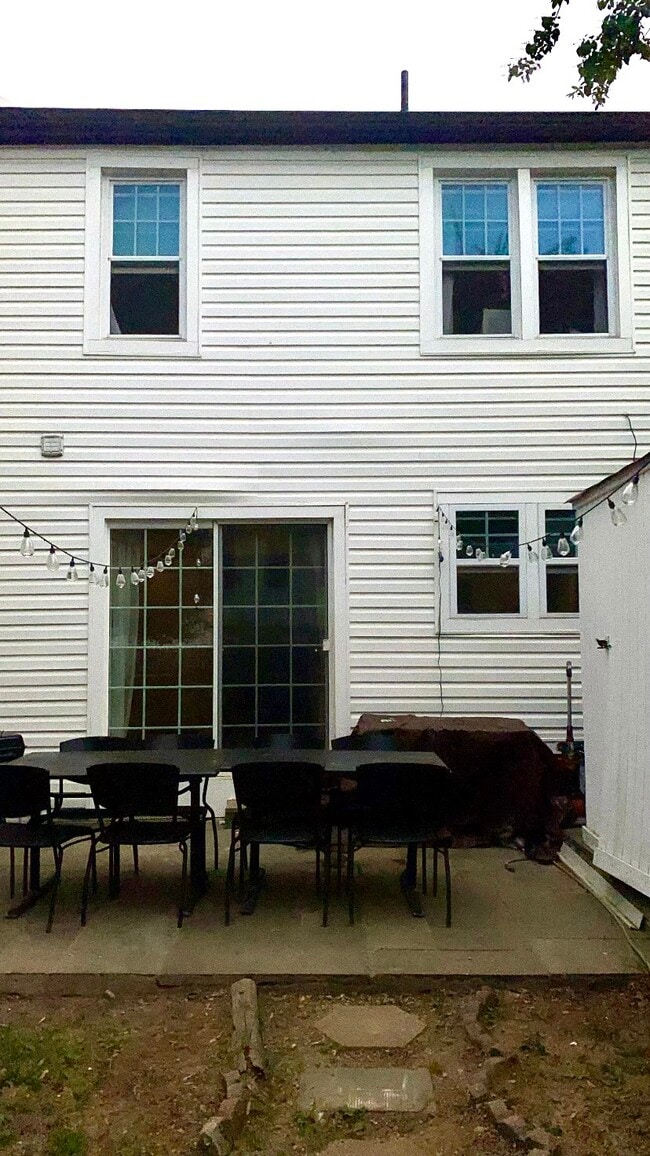 33 County Ct in Gaithersburg, MD - Building Photo - Building Photo