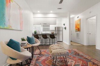 1908 San Antonio St in Austin, TX - Building Photo - Building Photo