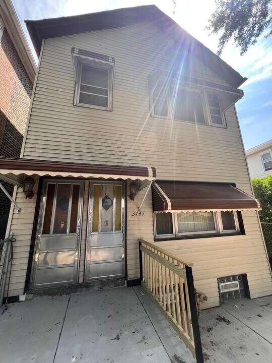 3741 S Union Ave in Chicago, IL - Building Photo
