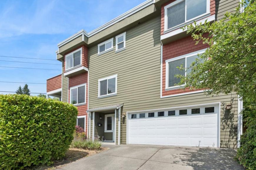 1226 N 48th St in Seattle, WA - Building Photo